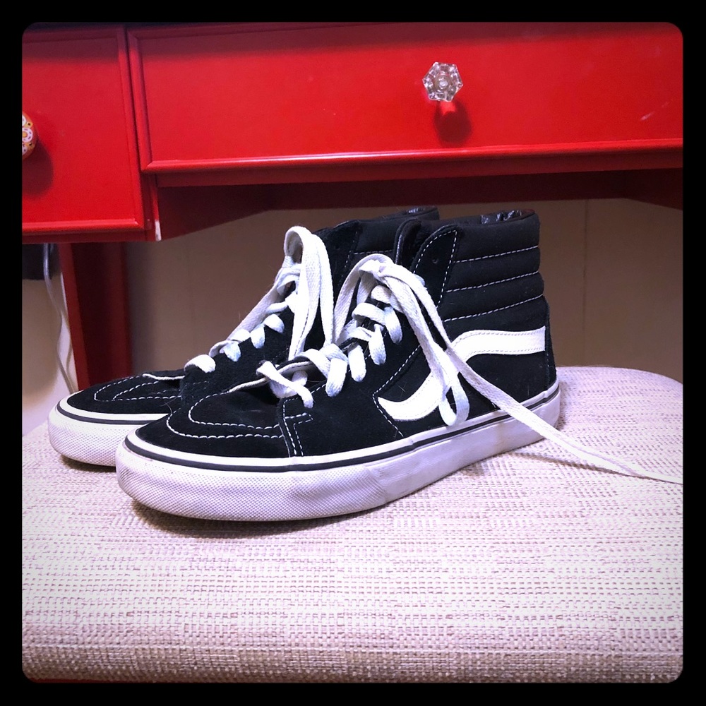 Women’s 8 Hightop Vans Black